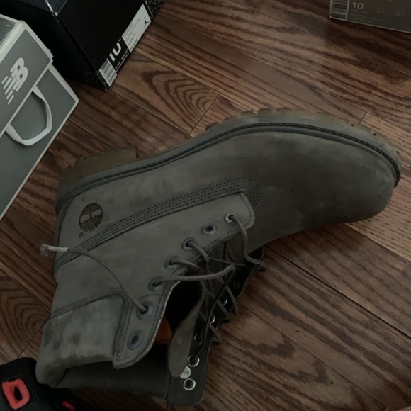 Boots - Picture 3 of 3